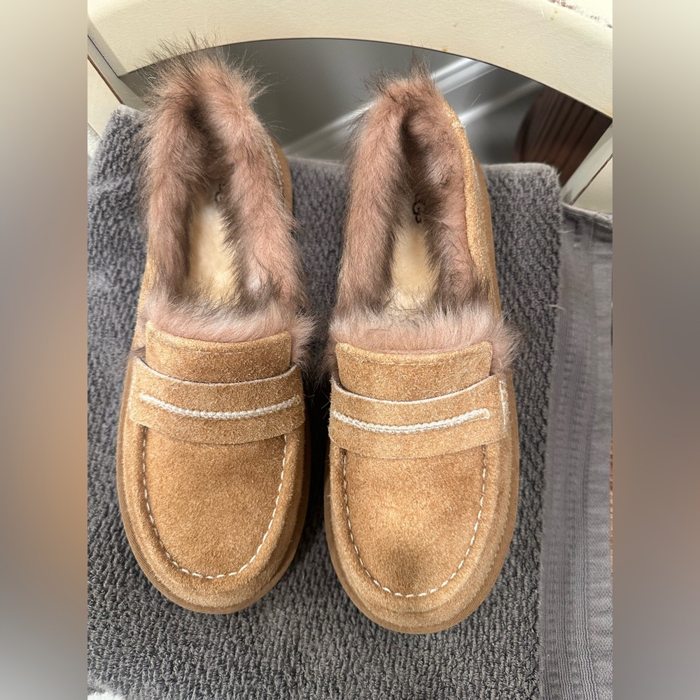 Women's Ellis Ugg loafers - size 10